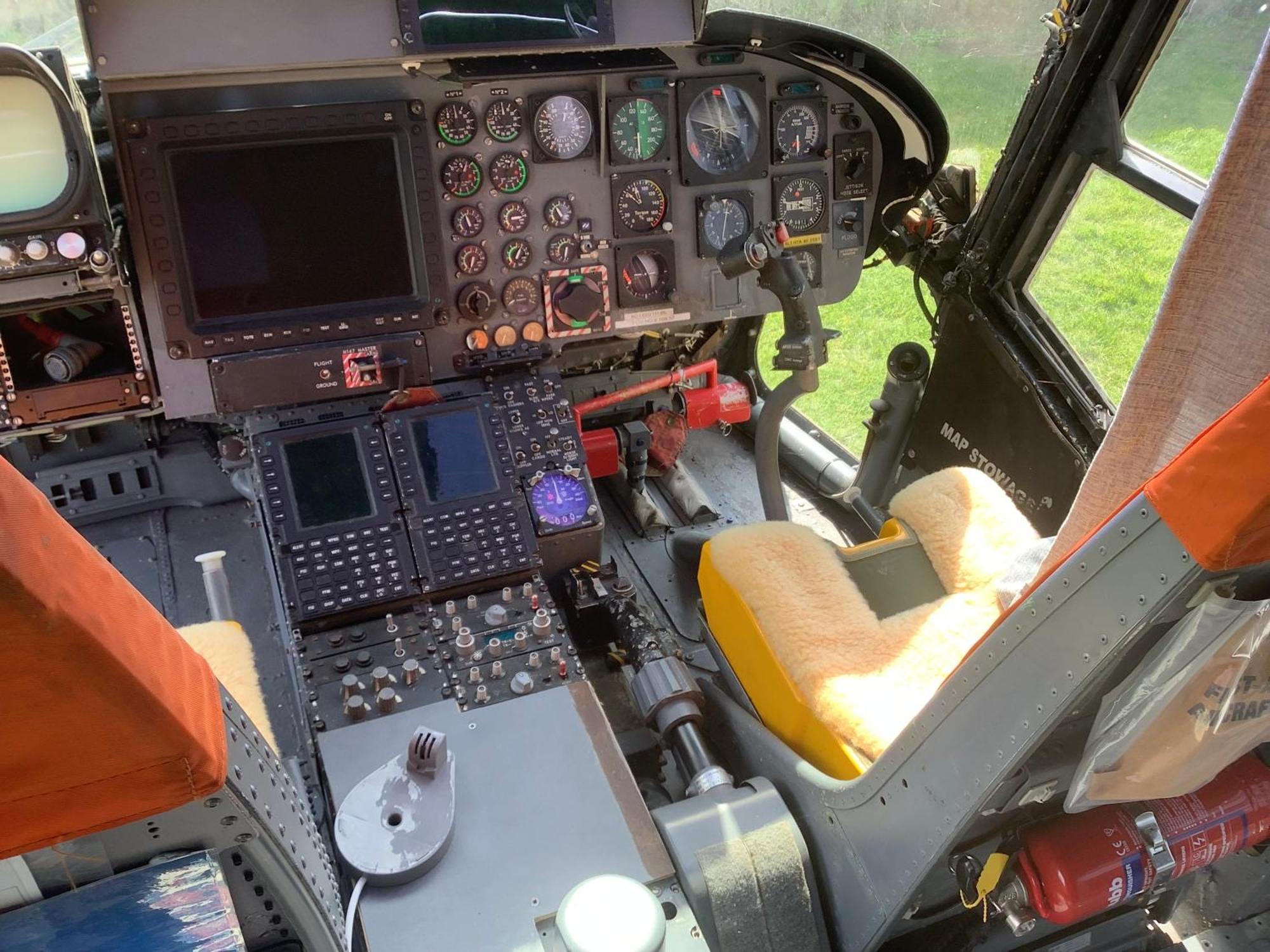 Haelarcher Helicopter Glamping Хелстън Екстериор снимка